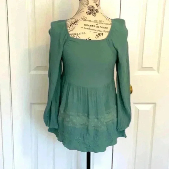 American  Eagle Embroidered Peasant Top - Picture 2 of 3